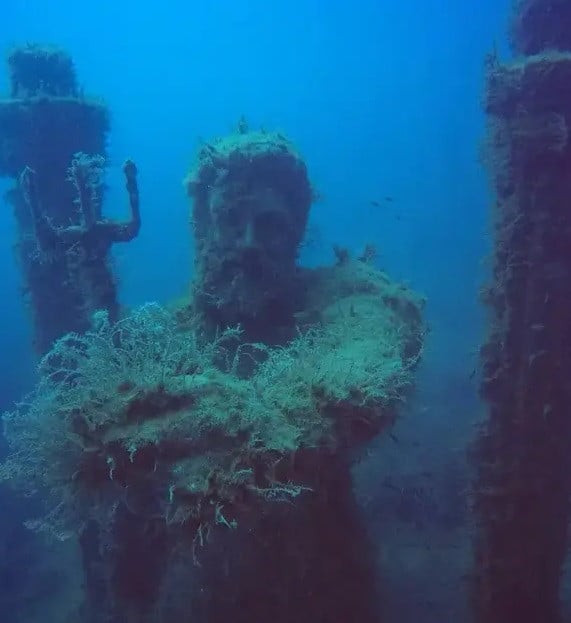 Bức tượng lớn nhất của bảo tàng Side có tên Poseidon, cao 3,5m và nặng 5 tấn (Ảnh: Internet)