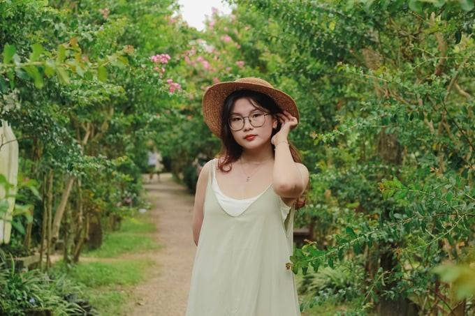 Khánh Linh (21 tuổi, Hà Nội) cũng biết đến Công viên thực vật cảnh Việt Nam nhờ những video trên TikTok