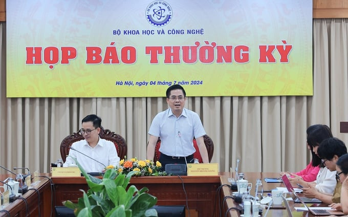 Thứ trưởng Khoa học và Công nghệ Nguyễn Hoàng Giang chủ trì phiên họp (Ảnh: Vnexpress)