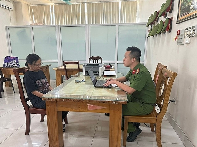 Bắt cựu cán bộ ngân hàng chiếm đoạt 12 tỷ, trốn truy nã 7 năm