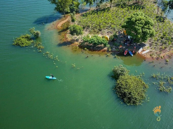 Hòn đảo hoang sơ ít dấu chân du khách, là nơi lý tưởng cho những ai muốn trốn khỏi nhịp sống hối hả của thành phố (Ảnh: Tạ Thanh Sang)