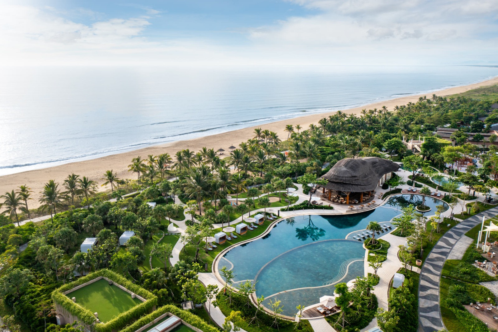 New World Hoiana Beach Resort ra mắt 2 gói nghỉ dưỡng cuối năm