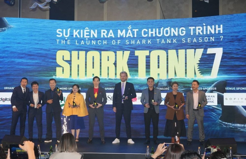 Hé lộ dàn 'cá mập' Shark Tank mùa 7: 'Sư tử Đức', doanh nhân ngành mỹ phẩm cùng 2 'nữ tướng' là nhân tố mới