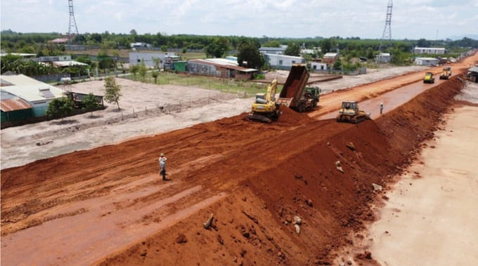 Dự án đường cao tốc Biên Hòa - Vũng Tàu hiện đang thiếu hụt nguồn đất đắp phục vụ thi công. Ảnh: Internet