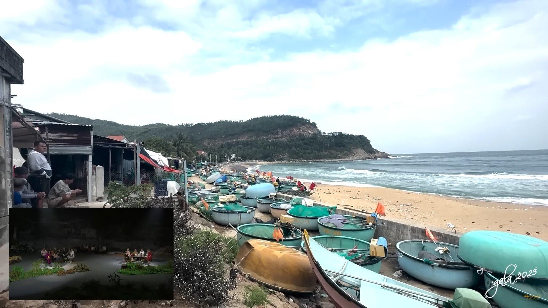 Vùng ven biển làng chài Xuân Hải, được cho là có chi tiết giống với trí nhớ của anh Dũng. Ảnh: Chụp màn hình