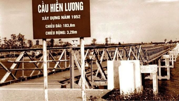 Cầu Hiền Lương ban đầu (Ảnh: Internet)