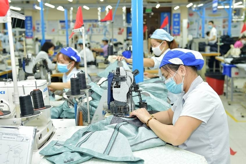 HSBC nâng dự báo tăng trưởng GDP của Việt Nam lên 6,5%