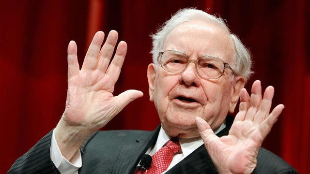 Warren Buffett 'xả' hơn 2 tỷ USD cổ phiếu của ngân hàng top đầu nước Mỹ, chưa có dấu hiệu dừng lại