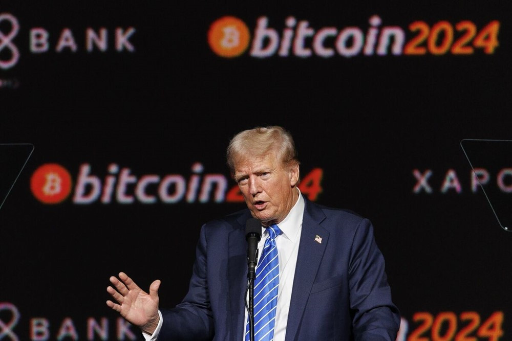 Ông Trump dọa sa thải Chủ tịch Ủy ban chứng khoán, khẳng định sẽ biến Mỹ thành ‘siêu cường Bitcoin’ - ảnh 1