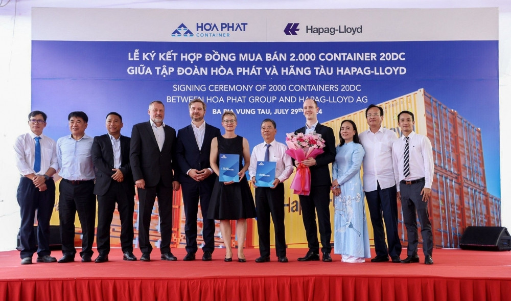 Hòa Phát (HPG) cung cấp 2.000 container 'Made in Vietnam' cho công ty vận tải hàng đầu thế giới