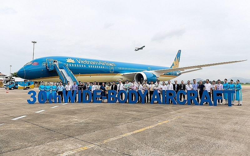 Đội tàu của Vietnam Airlines (HVN) đón thêm 'siêu máy bay' Boeing 787-10