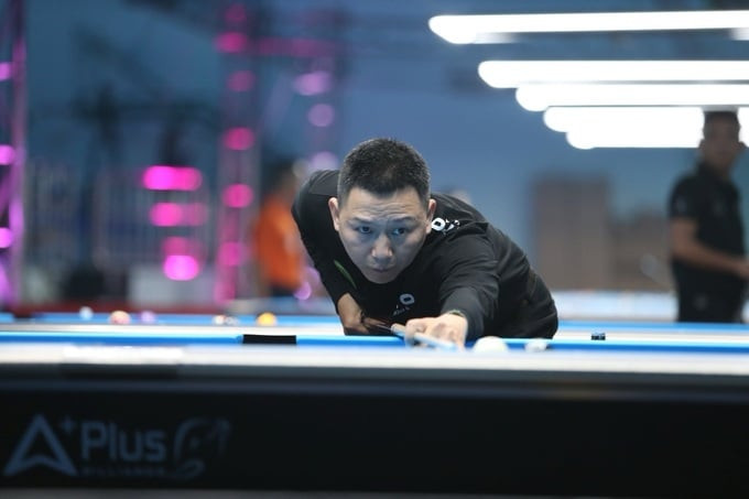 Một vận động viên thi đấu giải Billiards & Snooker vô địch quốc gia 2024. Ảnh: Phong Lê