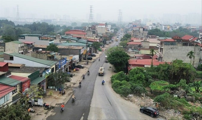 Đường Tam Trinh hiện tại nhỏ hẹp, thường xuyên diễn ra ùn tắc giao thông. Ảnh: Báo Tiền Phong