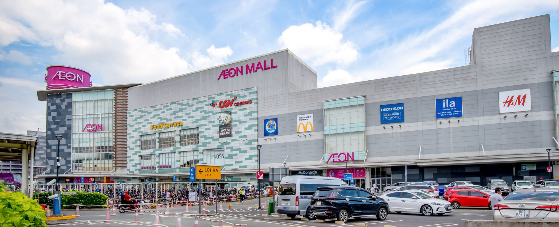 AEONMALL Vietnam – AEONMALL is a specialist shopping mall developer. Our philosophy of putting the customer first has guided our continuing efforts to create malls that enhance the quality of life, stimulate