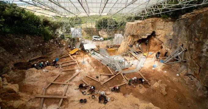 Cuộc khai quật tại di chỉ Atapuerca, thuộc tỉnh Burgos ở Tây Ban Nha. Ảnh: IPHES-CERCA