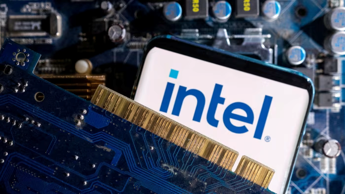  Intel lao đao, cổ phiếu tụt dốc 20%: Sa thải nhân viên hàng loạt, ngừng chia cổ tức - ảnh 1