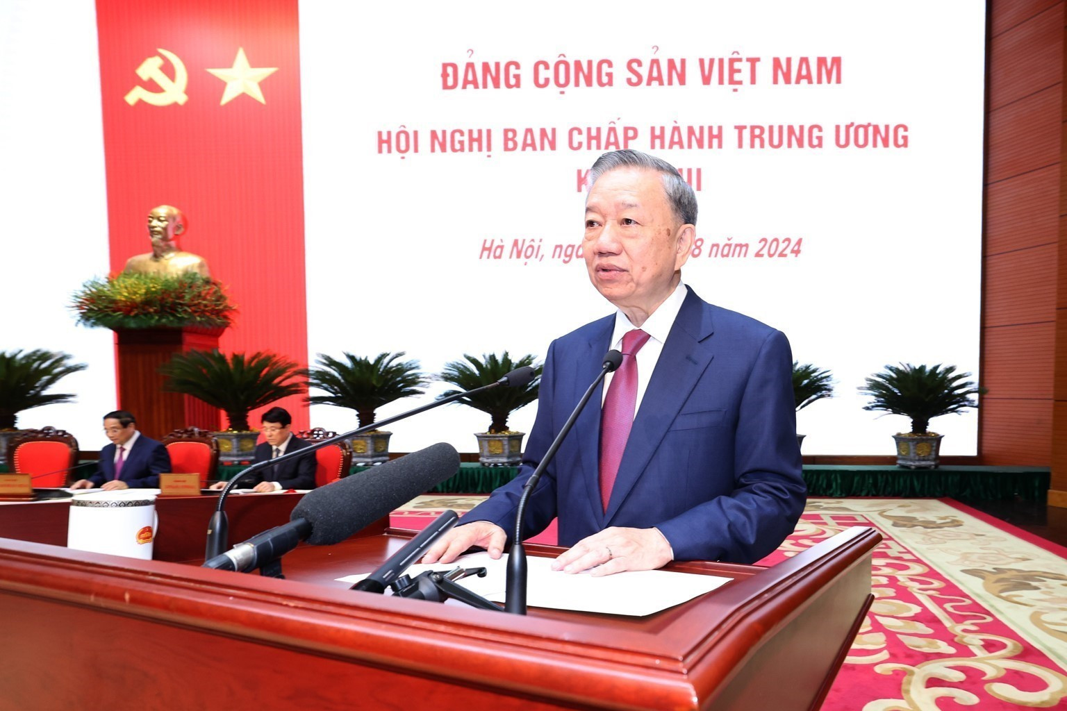 vna_potal_dong_chi_to_lam_duoc_bau_lam_tong_bi_thu_ban_chap_hanh_trung_uong_khoa_xiii_7519040.jpg