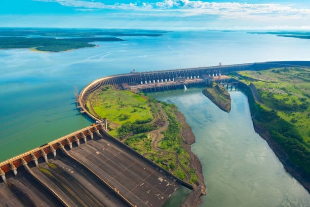 Đập Itaipu nằm trên sông Paraná (Ảnh: Internet)