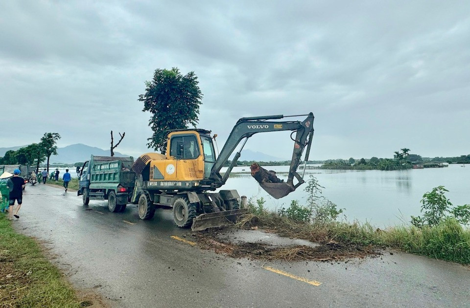 Tập trung khắc phục hậu quả mưa lũ tại huyện Quốc Oai.