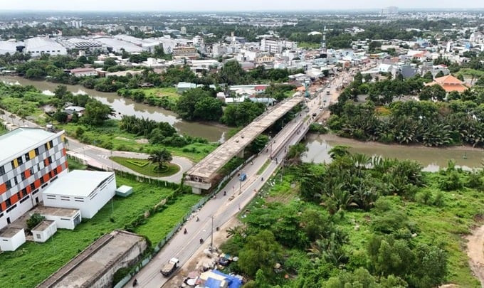 Cầu Tăng Long sau thời gian dừng thi công đã sắp 