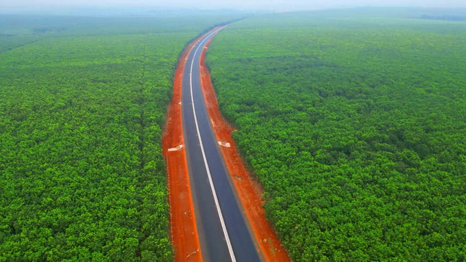 Nhà nước tiến hành thu phí cao tốc không phải vì lợi nhuận mà nhằm bảo trì và đầu tư phát triển các tuyến cao tốc mới. Ảnh: Internet