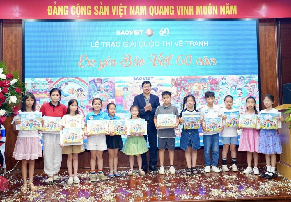 Tập đoàn Bảo Việt (BVH): Khởi động các hoạt động kỷ niệm 60 năm thành lập, lợi nhuận sau thuế hợp nhất 6 tháng đầu năm tăng trưởng 9,3%