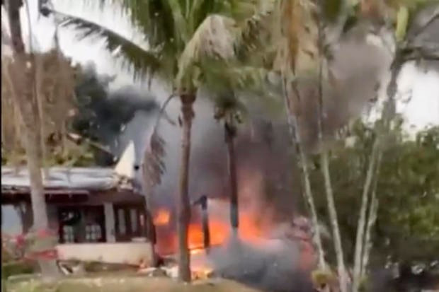 Rơi máy bay ngay khu dân cư khiến 61 người thiệt mạng: Phong tỏa lối vào khu vực, cảnh sát vào cuộc điều tra, nghi ngờ gặp ‘vòng xoáy tử thần’ - ảnh 2