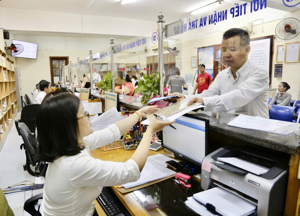 Từ ngày 1/7/2025, tiền lương đóng BHXH bắt buộc cao nhất bằng 20 lần mức tham chiếu tại thời điểm đóng. Ảnh minh họa: Thanh Hải.