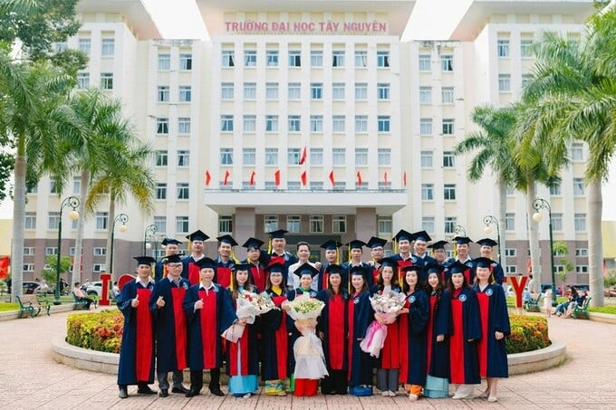 Đại học Tây Nguyên đang đào tạo 35 ngành học và các cấp bậc tiến sĩ, thạc sĩ, kỹ sư, bác sĩ và giáo viên, đóng góp quan trọng vào sự phát triển nhân lực chất lượng cao cho xã hội. Ảnh: Internet