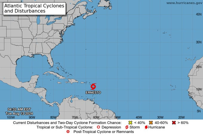 Vị trí hiện tại của cơn bão Ernesto. Ảnh: NHC/NOAA