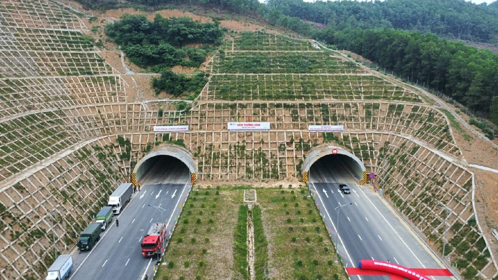 Thêm 2 gói thầu thuộc dự án cao tốc Bắc - Nam về tay Đèo Cả (HHV)