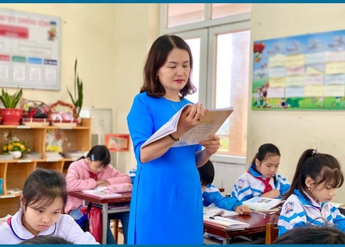 Bộ Chính trị yêu cầu thực hiện chủ trương lương nhà giáo được xếp cao nhất trong hệ thống thang bậc lương hành chính sự nghiệp và có thêm phụ cấp