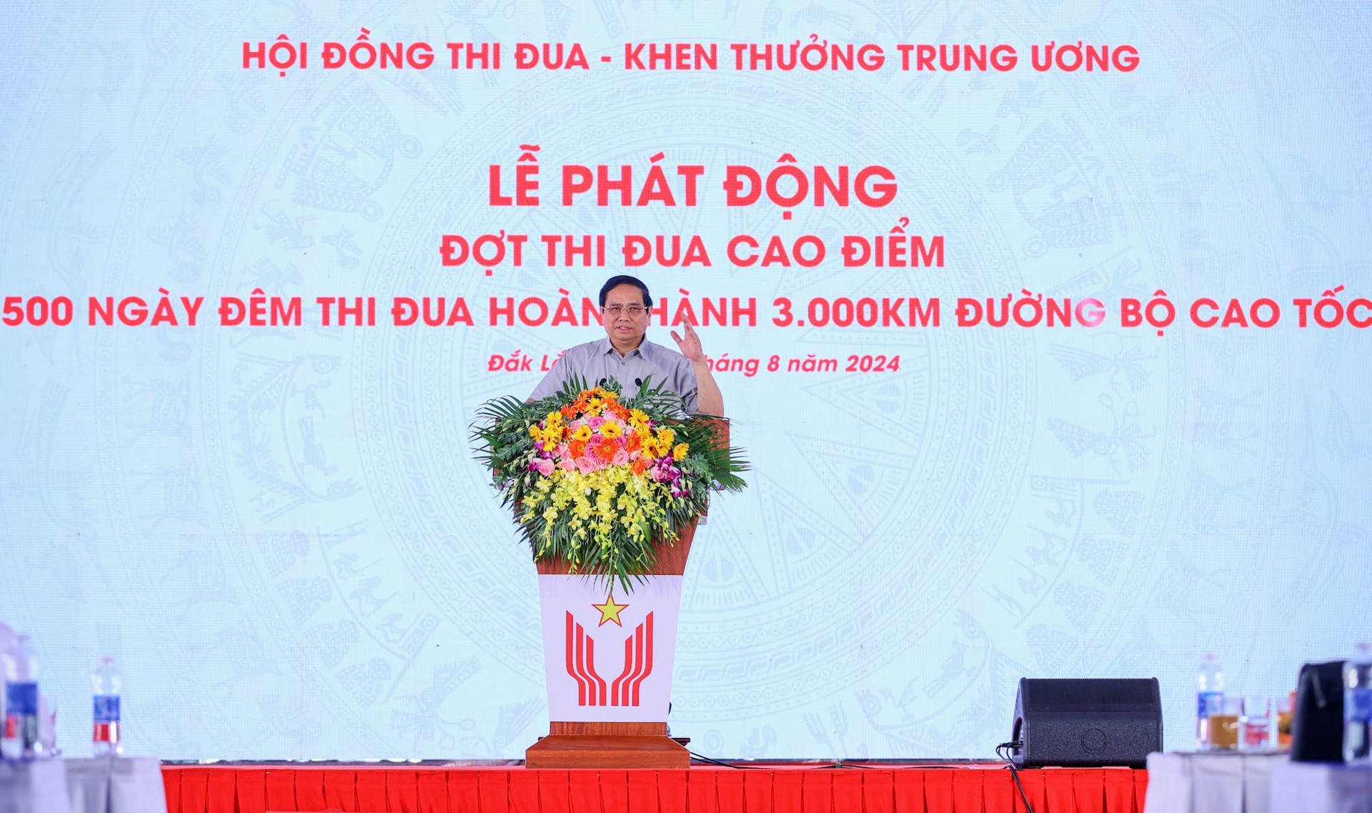 Thủ tướng phát động cao điểm thi đua 500 ngày đêm hoàn thành 3.000 km đường bộ cao tốc- Ảnh 2.