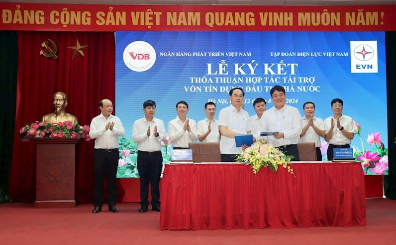 EVN được 'bơm' thêm 50.000 tỷ đồng làm dự án