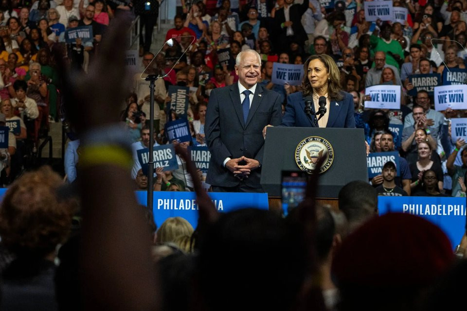 Phó Tổng thống Kamala Harris và Thống đốc Tim Walz sẽ tuyên thệ nhận đề cử chức tổng thống và phó tổng thống trong các ngày 21 và 22/8. Ảnh: New York Times.