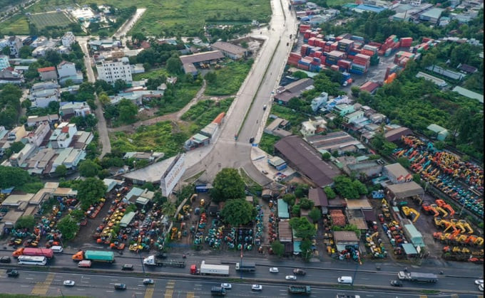 Đường trục chính Đông Tây. Ảnh: Dantri