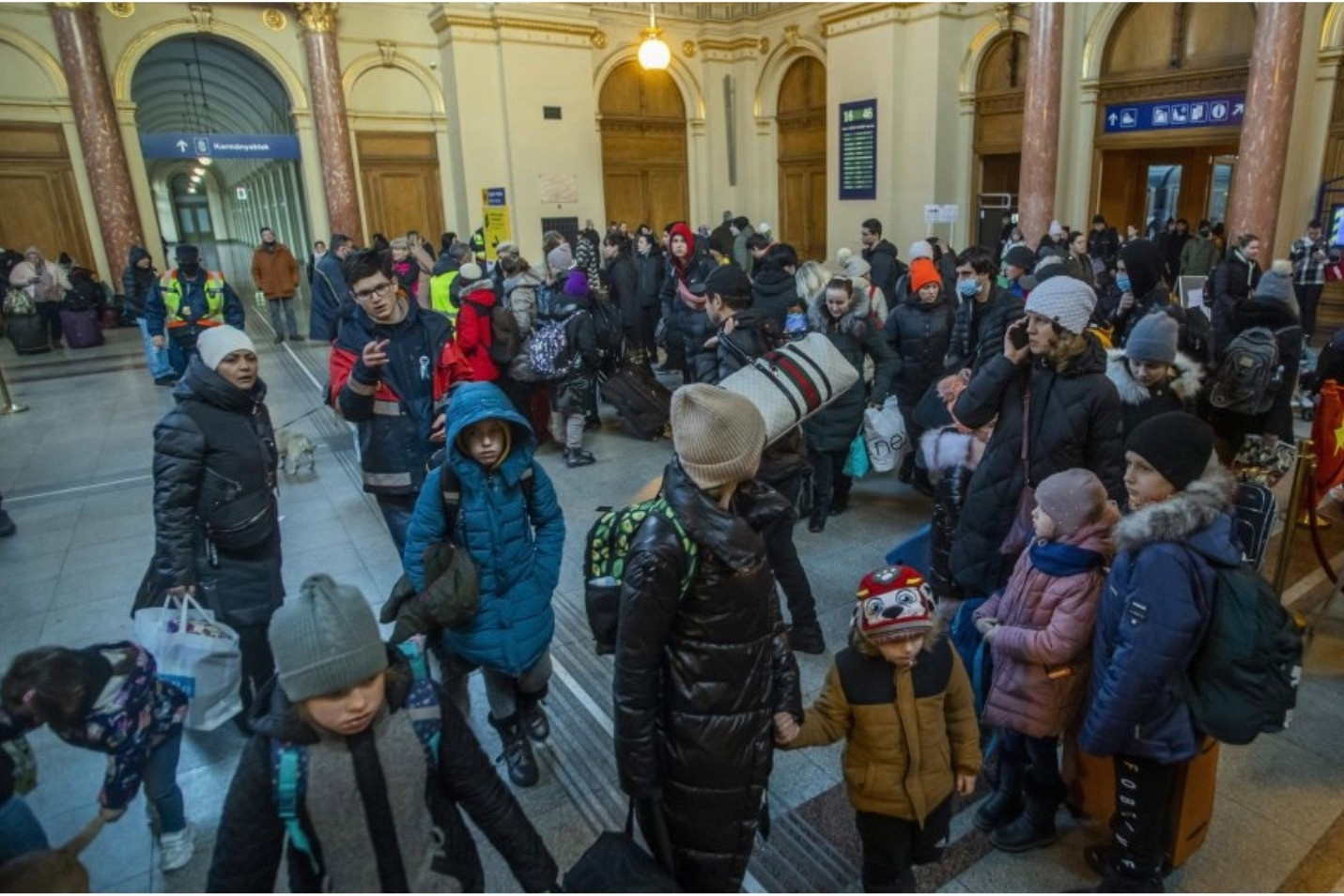 người tị nạn Ukraine tại Hungary EPA