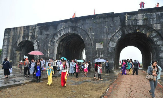 Ngày nay, thành nhà Hồ vẫn còn đó như một di sản quý giá, tượng trưng cho sự phát triển trong kiến trúc và kỹ thuật xây dựng. Ảnh: Báo Pháp luật Việt Nam điện tử