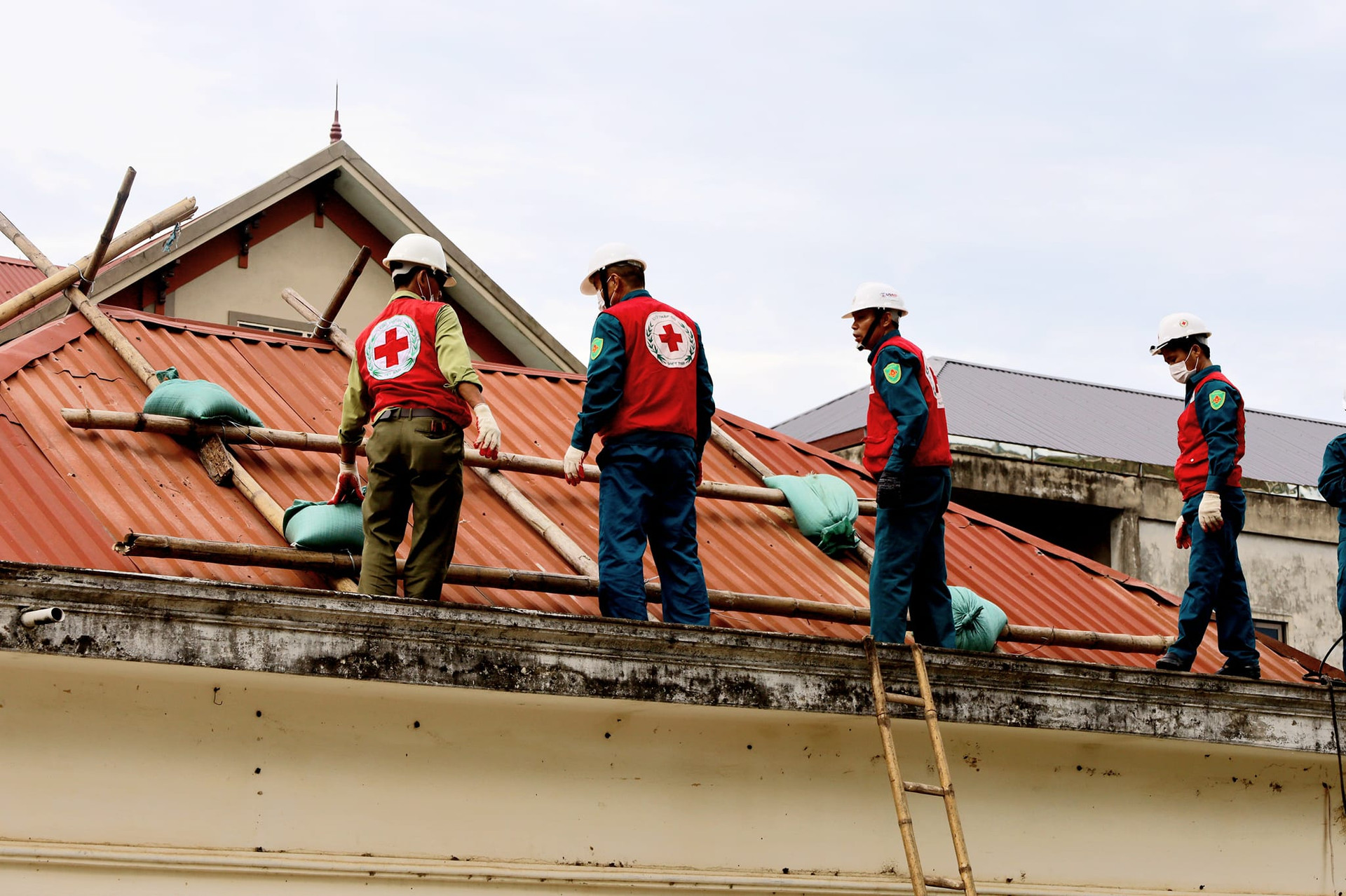 Việt Nam có tỉ lệ hộ gia đình đã chuẩn bị kế hoạch ứng phó thiên tai đứng thứ 2 lên tới 83%, trong khi đó, tỉ lệ trung bình toàn cầu là 38% (Hình minh họa)