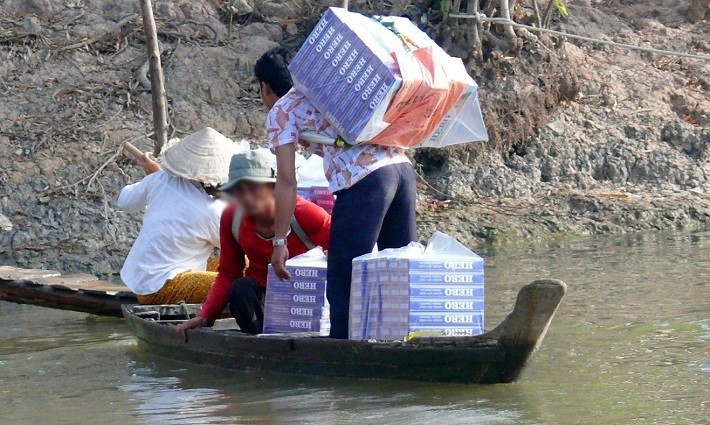 Lợi nhuận từ thuốc lá lậu quá cao, lên đến 400% do không phải chịu thuế và các loại phí khác nên tình trạng buôn lậu vẫn diễn ra phức tạp.