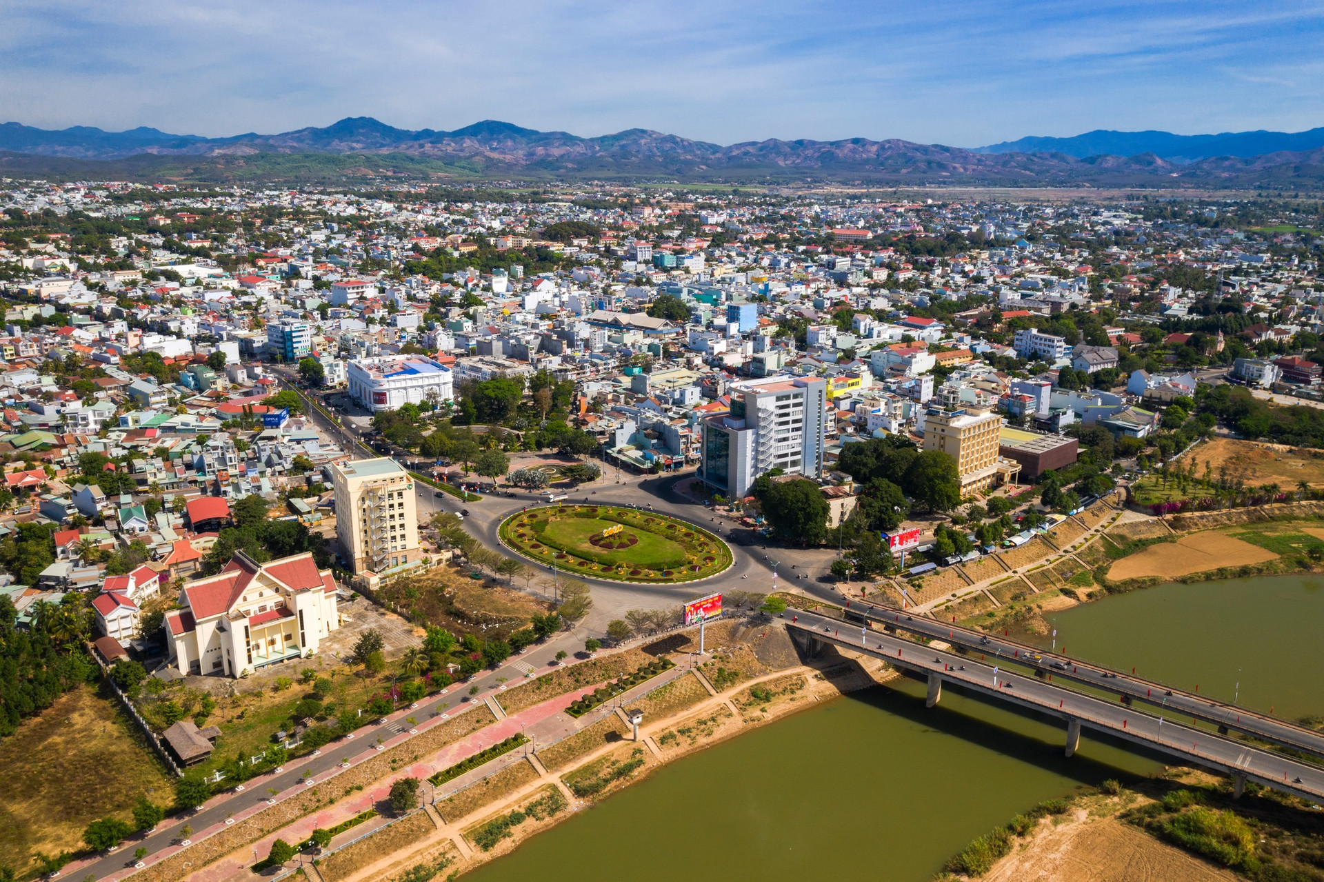 Kon Tum phấn đấu đến năm 2050, tỷ lệ đô thị hóa thuộc nhóm trung bình của cả nước. Ảnh: Cổng Thông tin điện tử tỉnh Kon Tum