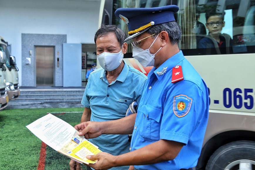 Rà soát xe đưa đón học sinh trước thềm năm học mới- Ảnh 2.