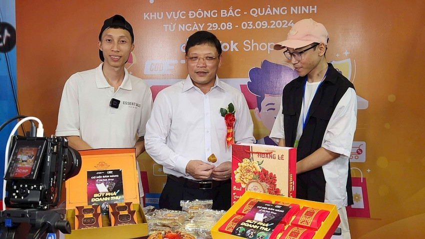 Lãnh đạo tỉnh Quảng Ninh ‘thử sức’ livestream bán hàng tại Hội chợ OCOP