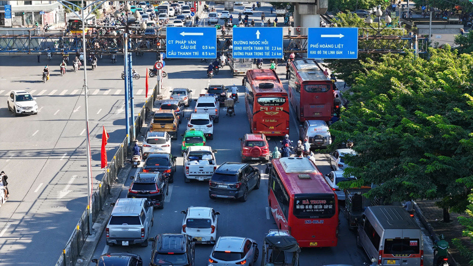 Nút giao Giải Phóng - Linh Đàm ghi nhận lúc 17 giờ 45.