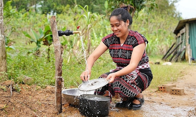 Theo đó, đối tượng vay vốn là hộ gia đình cư trú tại vùng nông thôn nơi đăng ký thường trú hoặc tạm trú (sau đây gọi là khách hàng). Ảnh minh họa