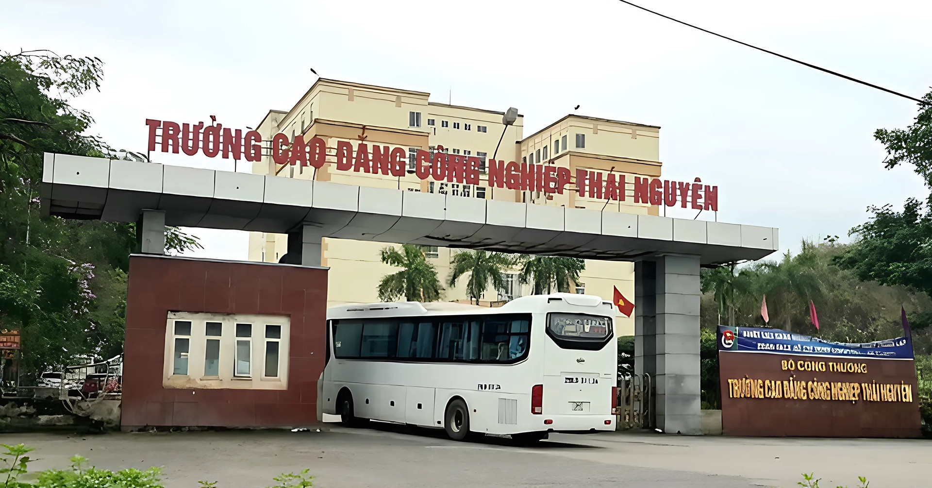 Vụ học sinh Trường Cao đẳng Công nghiệp Thái Nguyên tử vong, Bộ Y tế chỉ đạo khẩn