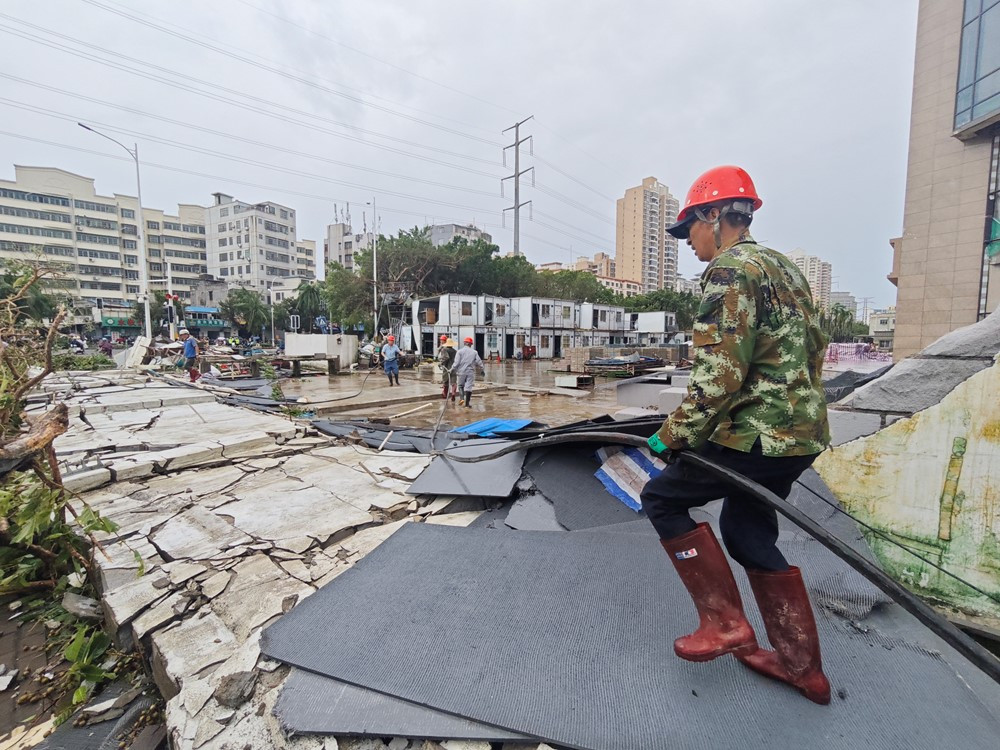 Khung cảnh miền Nam Trung Quốc tan hoang sau khi siêu bão Yagi đi qua - ảnh 4