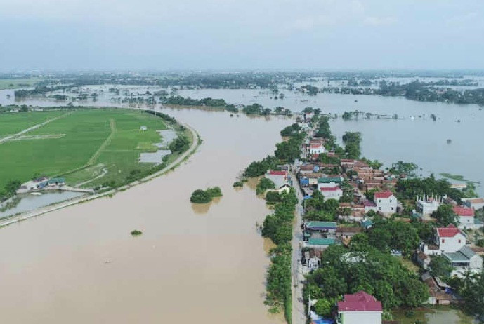 Nước lũ sông Bùi, sông Tích lên nhanh đến mức báo động 3