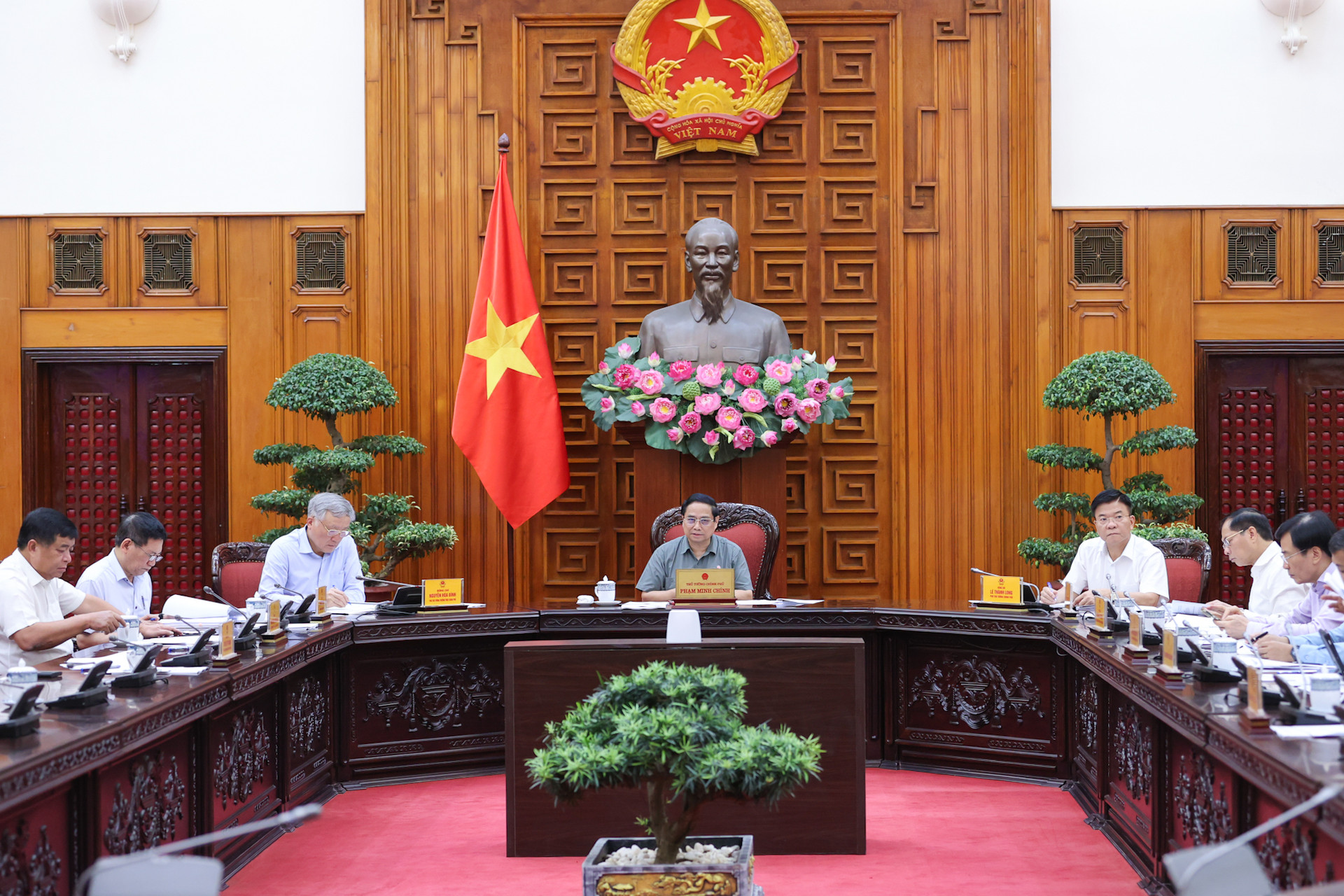 Thủ tướng: Đề xuất mục tiêu đưa nước ta thuộc nhóm 30-35 nền kinh tế lớn trên thế giới- Ảnh 2. Thủ tướng: Đề xuất mục tiêu đưa nước ta thuộc nhóm 30-35 nền kinh tế lớn trên thế giới- Ảnh 2.