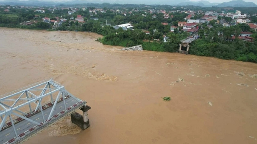 Sập cầu Phong Châu: Đề xuất sớm xây mới bằng vốn ngân sách nhà nước